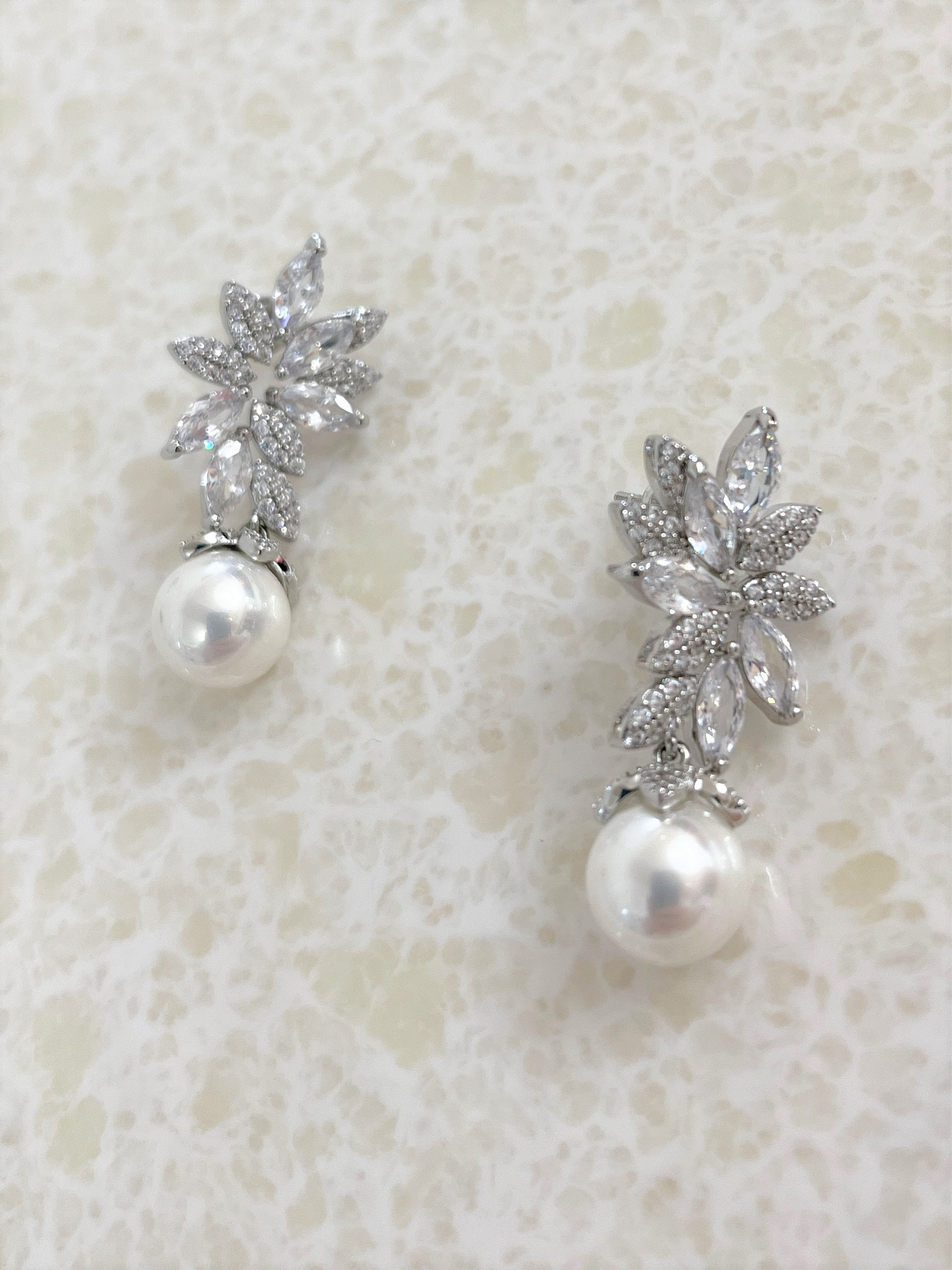 ジルコニアリーフ＆パールピアス