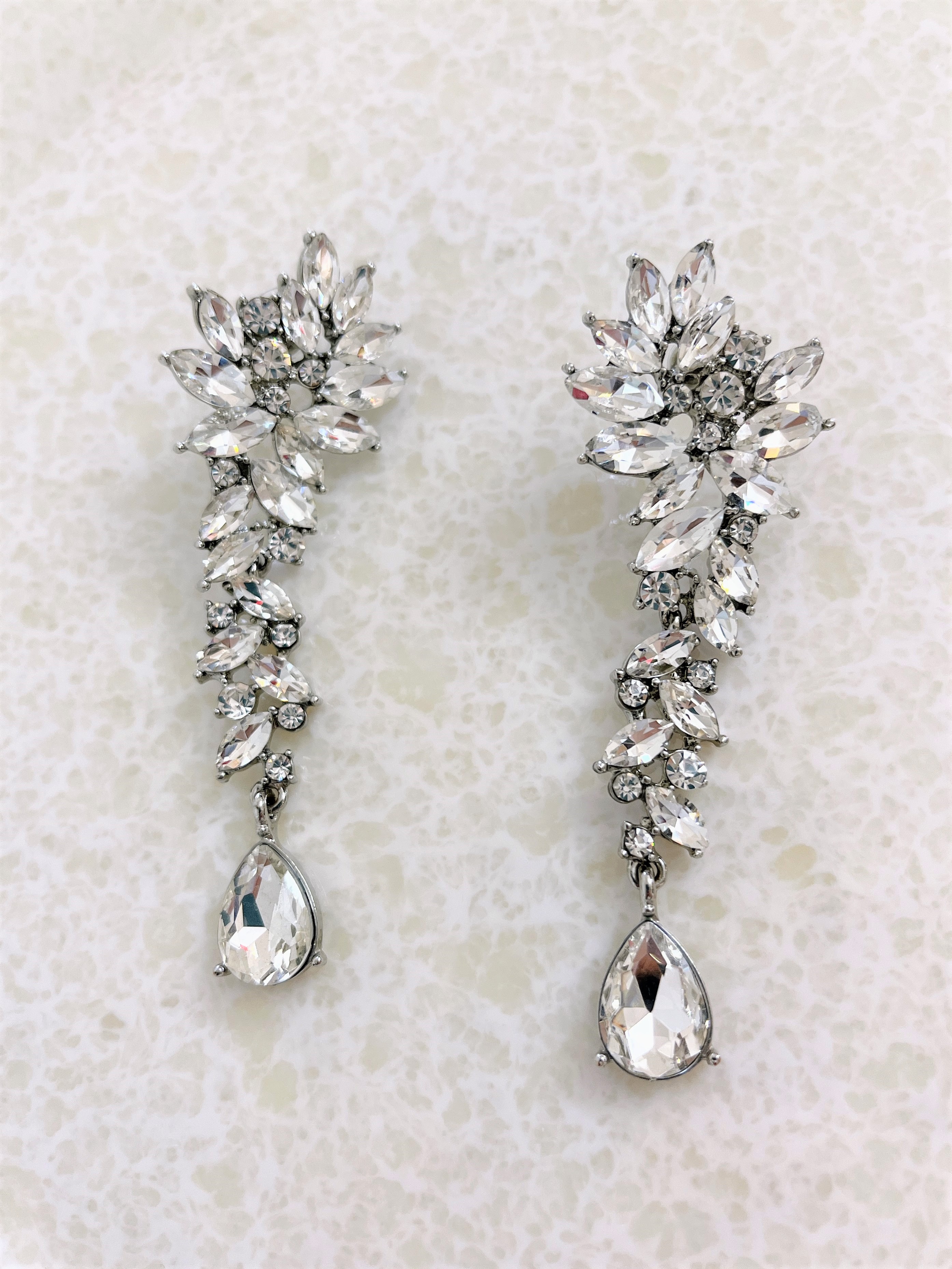 ジルコニアリーフ＆ドロップ大ぶりピアス｜レンタルピアス